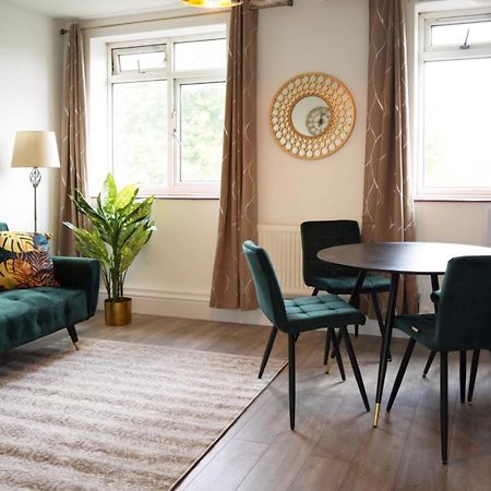 Sophie Place In Vauxhall - 3 Double Beds, 1 Sofa Bed, Spacious Лондон Экстерьер фото